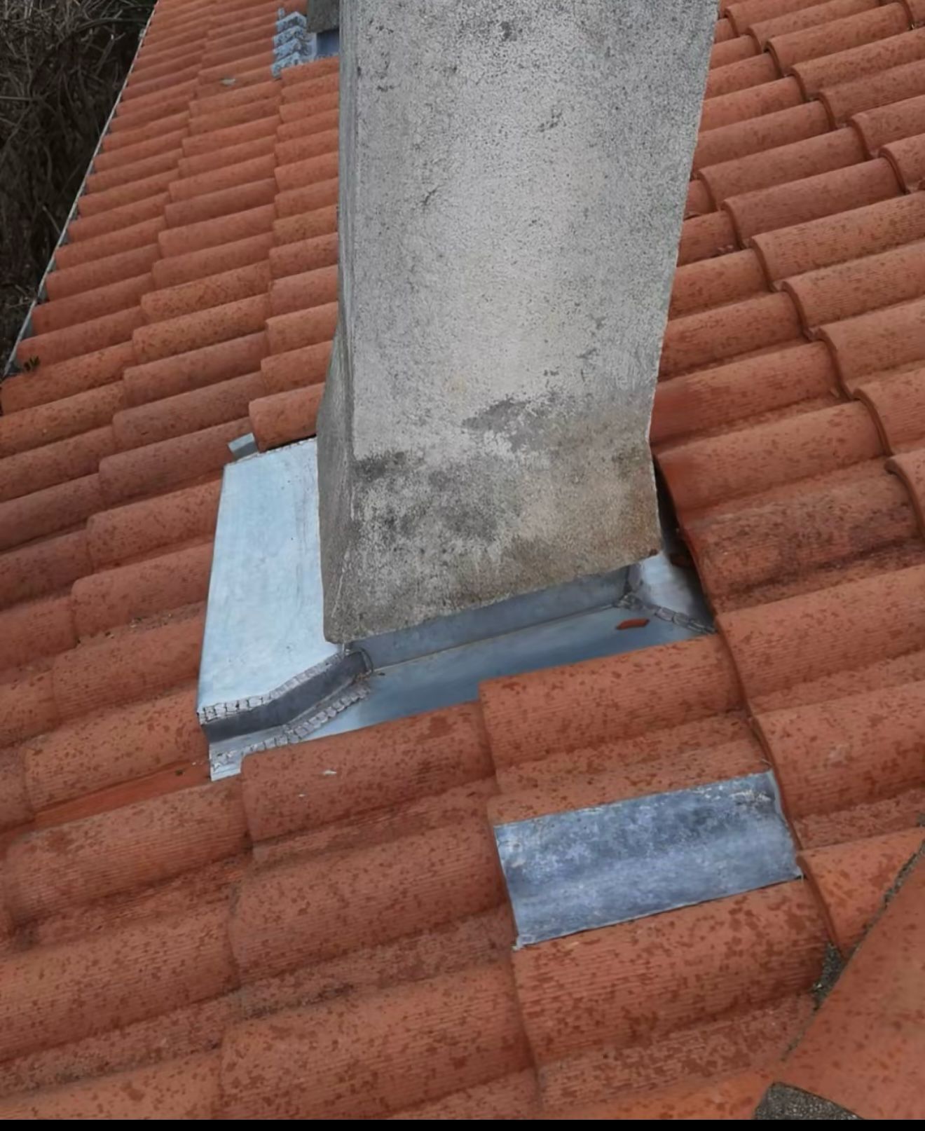 Zinc autour de cheminée